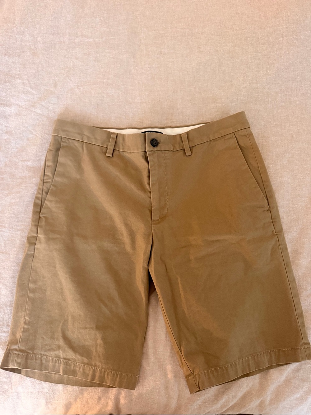 Banana Republic Tan Flat-Front Men’s Shorts